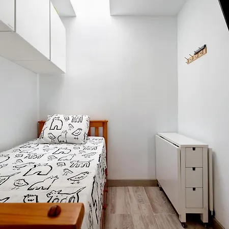 Coqueta Vivienda En Zona Tranquila 아파트 *